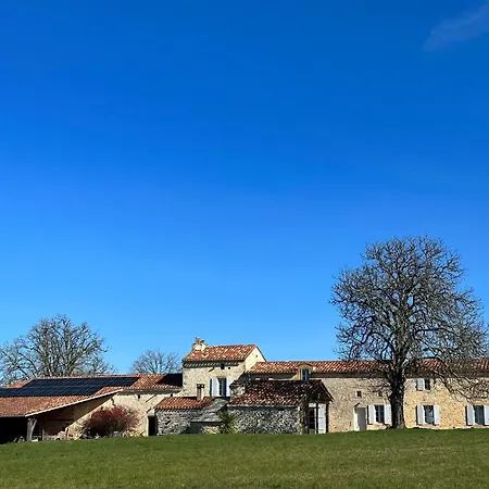 En Pierre Apartment *