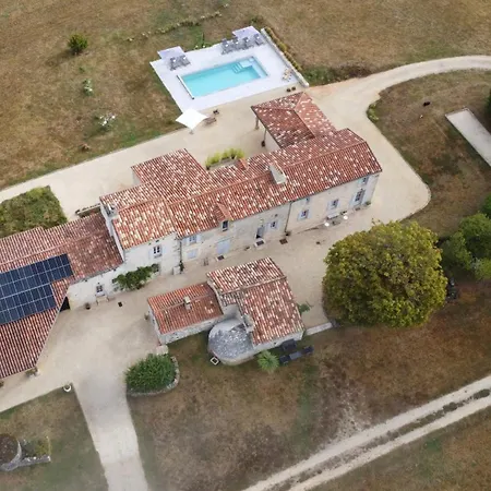 En Pierre Apartamento Blanquefort-sur-Briolance