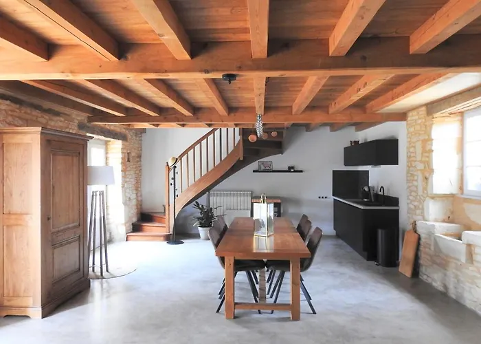 En Pierre Blanquefort-sur-Briolance