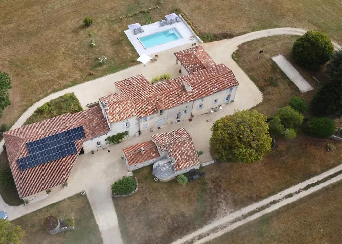 En Pierre Apartamento Blanquefort-sur-Briolance